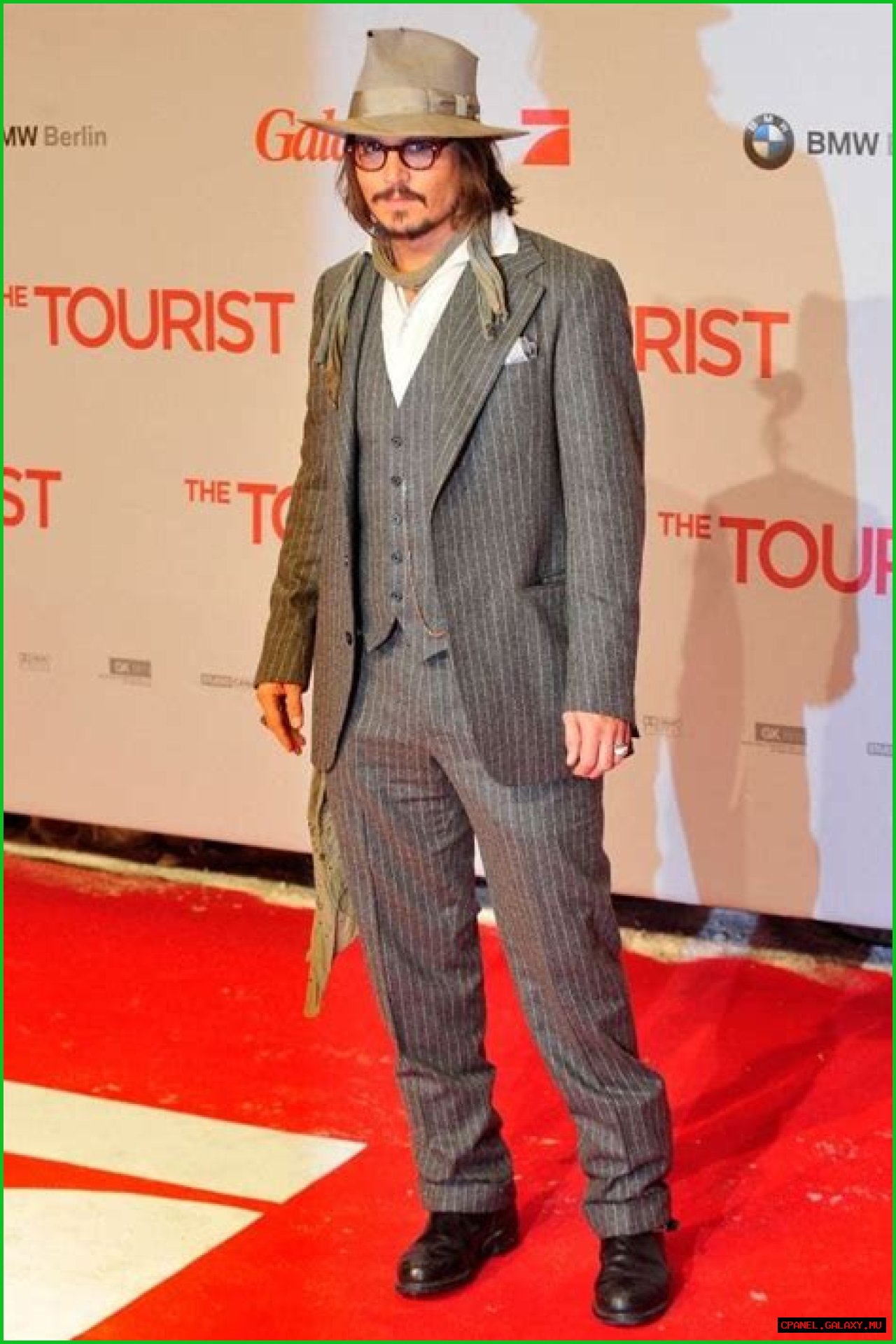 Johnny Depp Height In Feet: An Insight Into The Iconic Actor's Stature